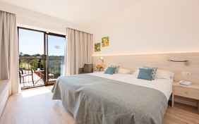 Beispiel Studio mit Schlafsofa (links)